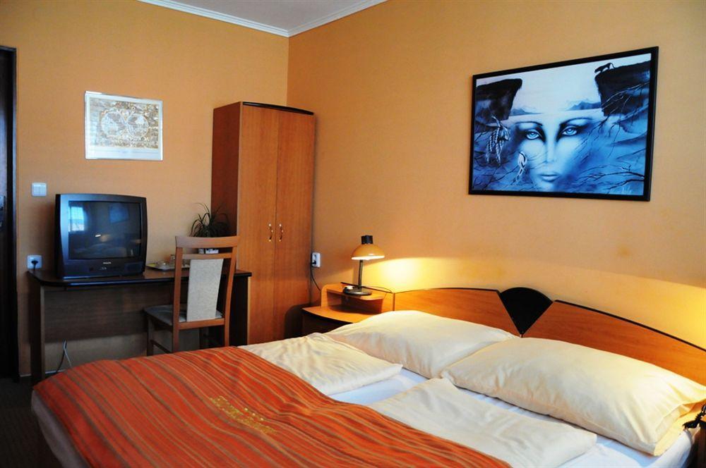 הודונין Hotel Panon מראה חיצוני תמונה